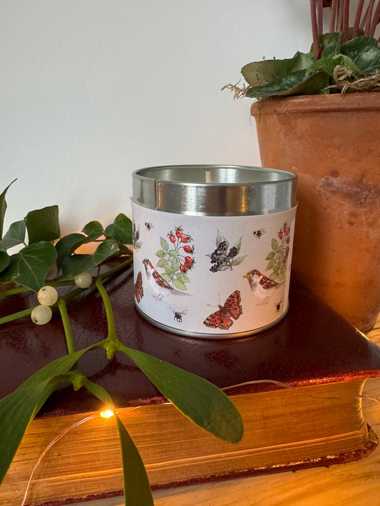 Lavender and Lemongrass Candle in a Tin, Hand Poured in the UK, Natural Candles
